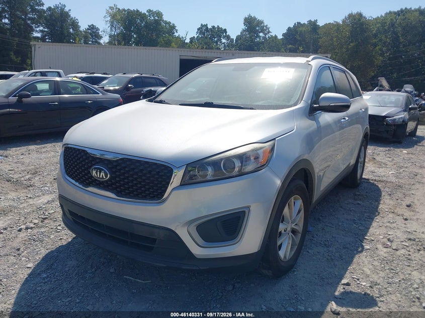 2018 Kia Sorento, Normal Wear & Tear, IAAI, VIN 5XYPG4A51JG388766 — photo 2