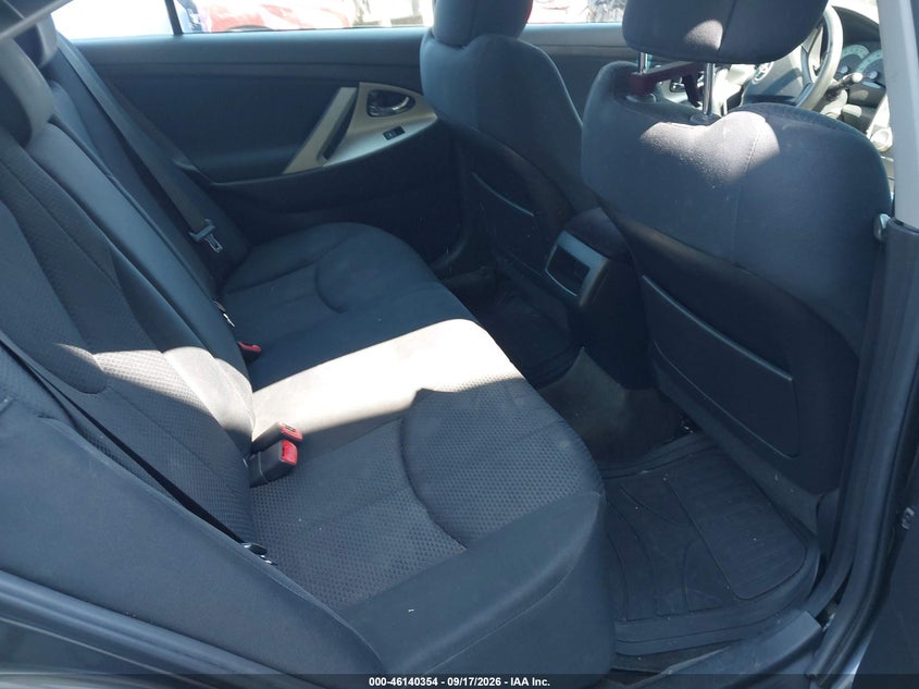 2011 TOYOTA CAMRY SE V6 · Фото 8