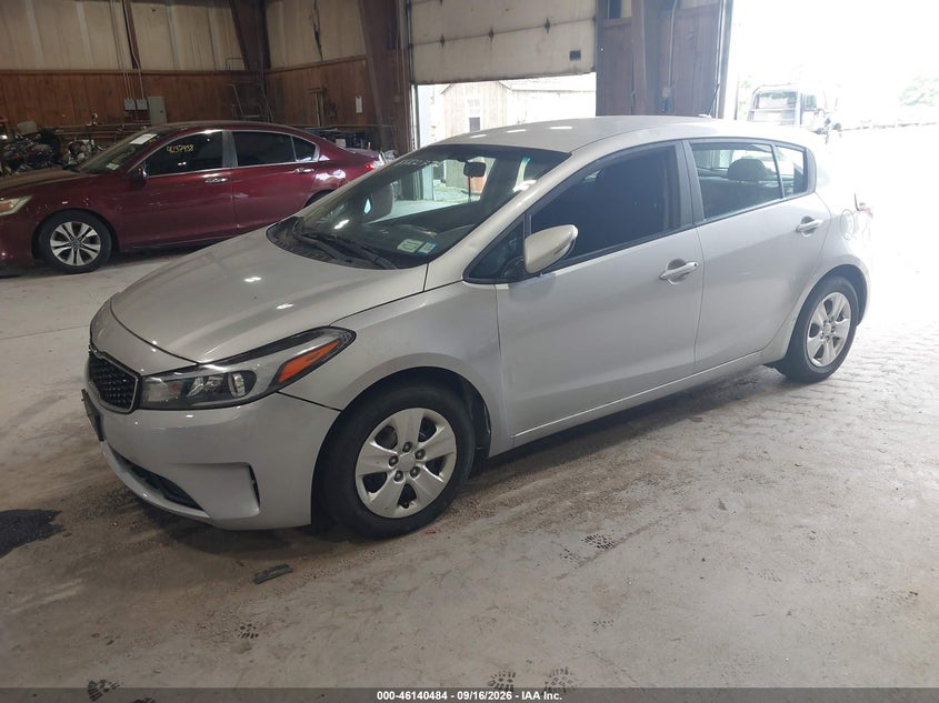 2017 KIA FORTE auction photo 2
