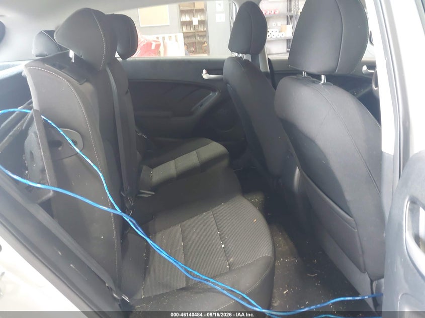 2017 KIA FORTE auction photo 8