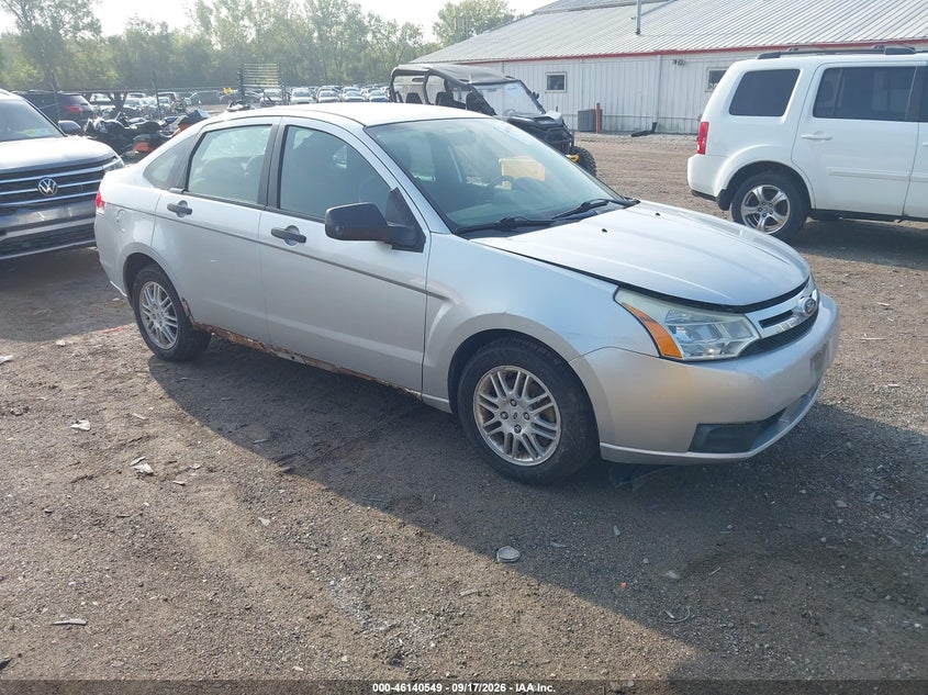 Vin: 1fahp3fn9bw200951, lot: 46640283, ford focus se 2011 img_1