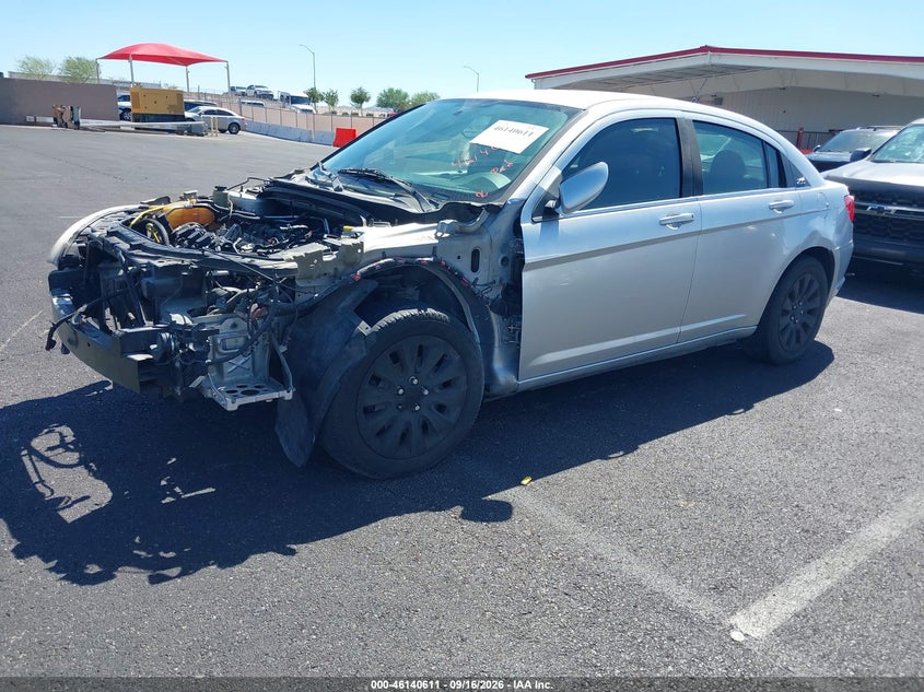 Vin: 1c3bc4fg7bn531993, lot: 46640343, chrysler 200 lx 20112