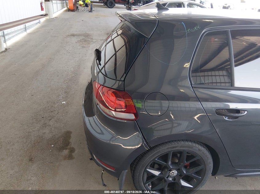 2013 VOLKSWAGEN GTI DRIVERS EDITION · Фото 6