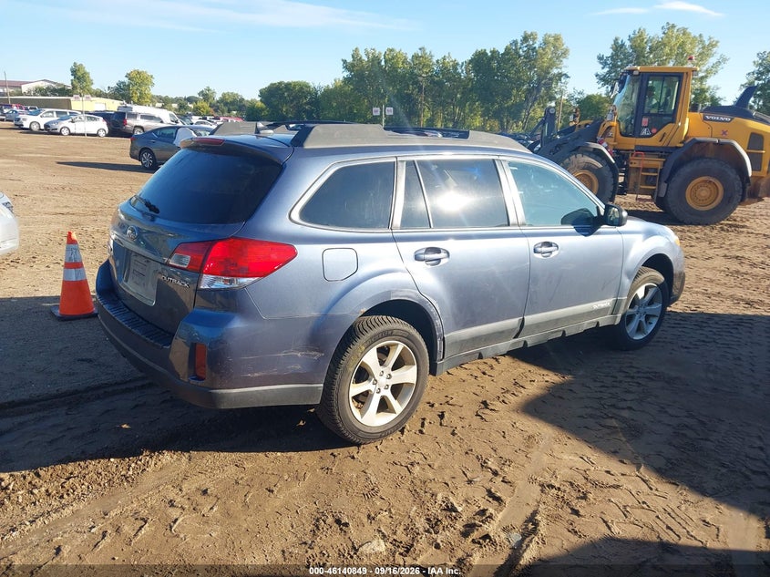 2014 SUBARU OUTBACK auction photo 4