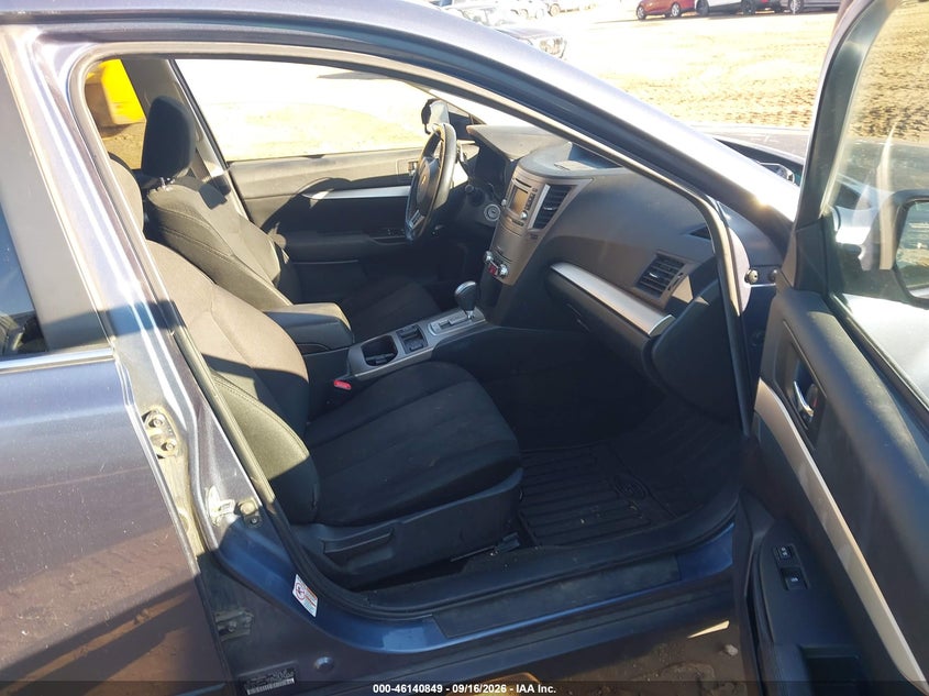 2014 SUBARU OUTBACK auction photo 5