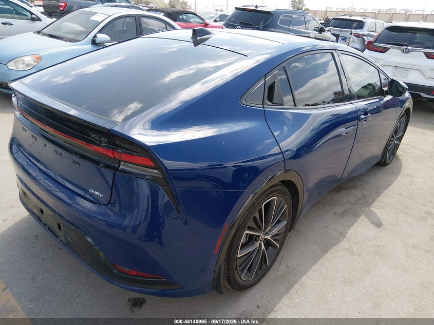 TOYOTA PRIUS - zdjęcie 4