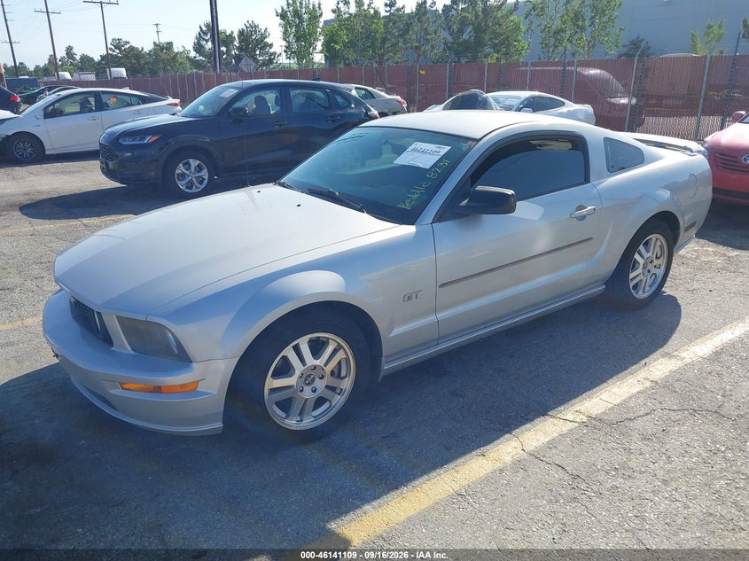 2007 Ford Mustang Gt Deluxe/Gt Premium, Normal Wear & Tear, IAAI, VIN 1ZVHT82H575328231 — photo 2