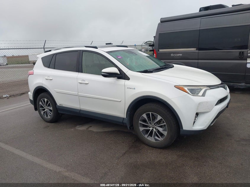 TOYOTA RAV4 HYBRID - zdjęcie 13