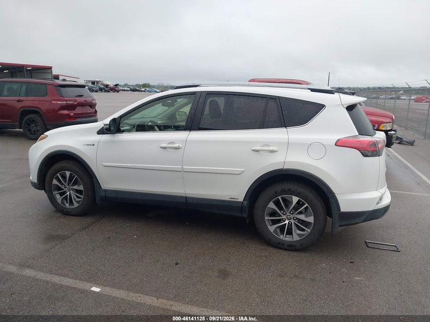 TOYOTA RAV4 HYBRID - zdjęcie 14