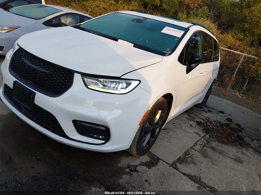 Vin: 2c4rc1gg7sr569850, lot: 46640988, chrysler pacifica limited 20252
