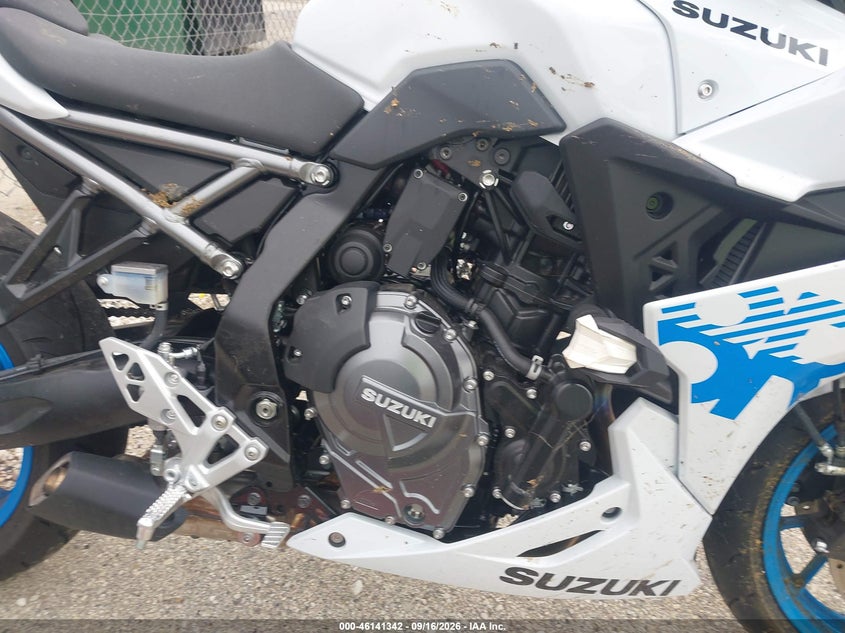 SUZUKI GSX800 2026
