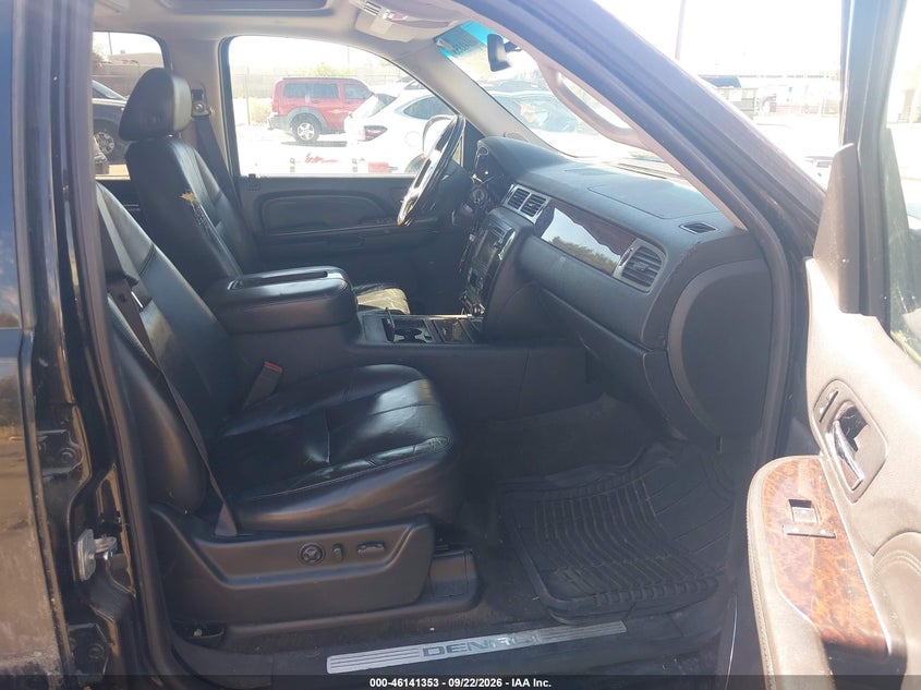 GMC YUKON XL 1500 2007 VIN 1GKFK66857J367635