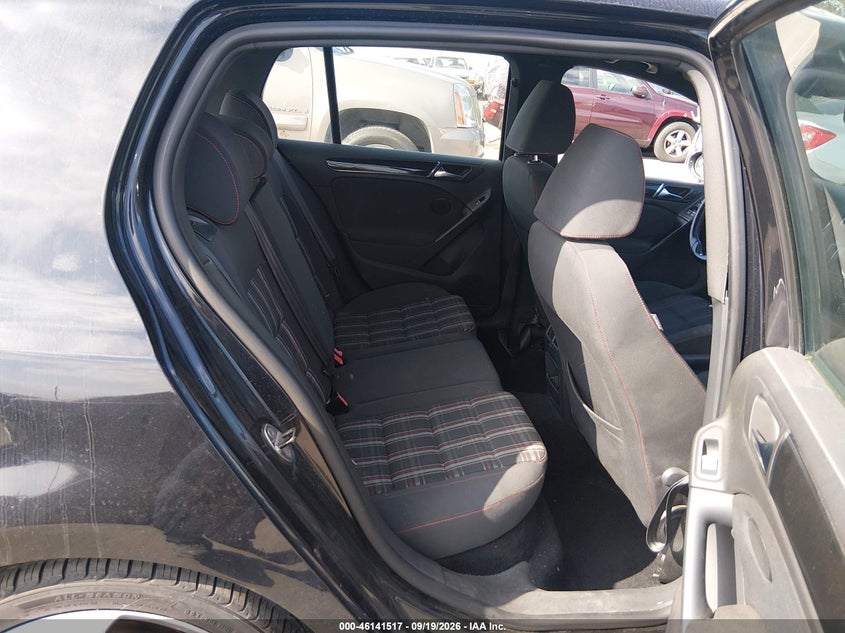 2012 VOLKSWAGEN GTI 4-DOOR · Фото 8