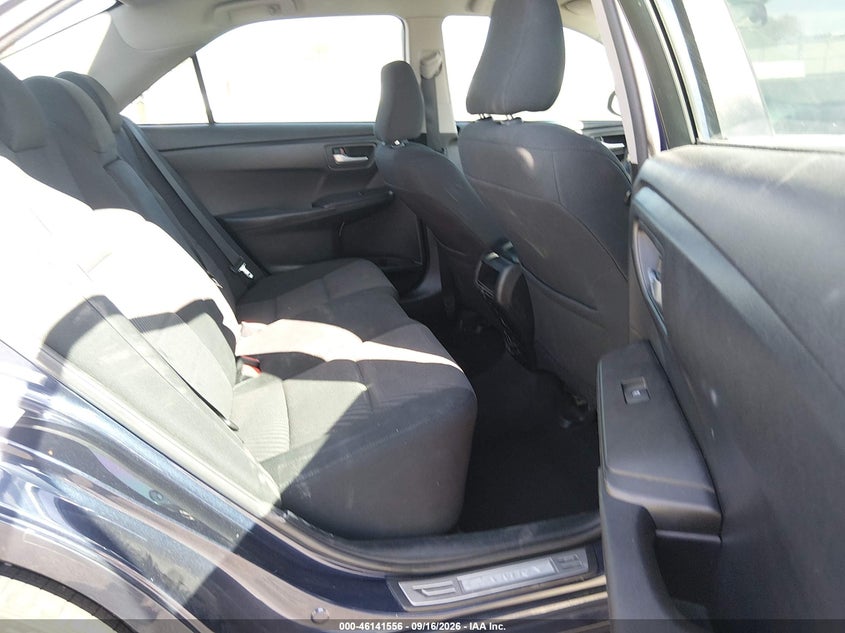 TOYOTA CAMRY - zdjęcie 8