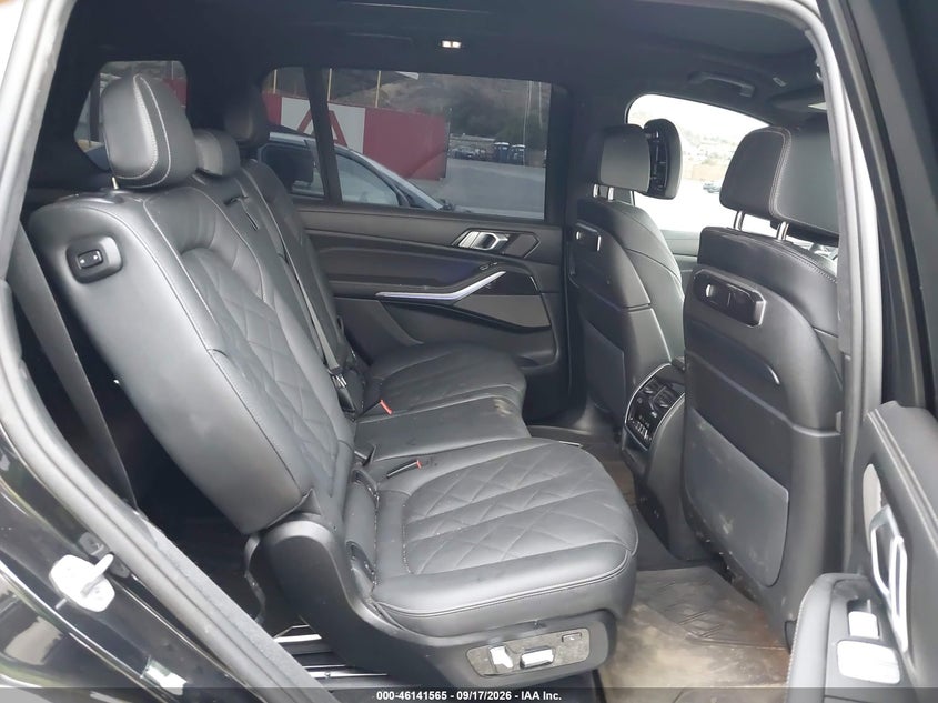 Фото 8 - BMW X7