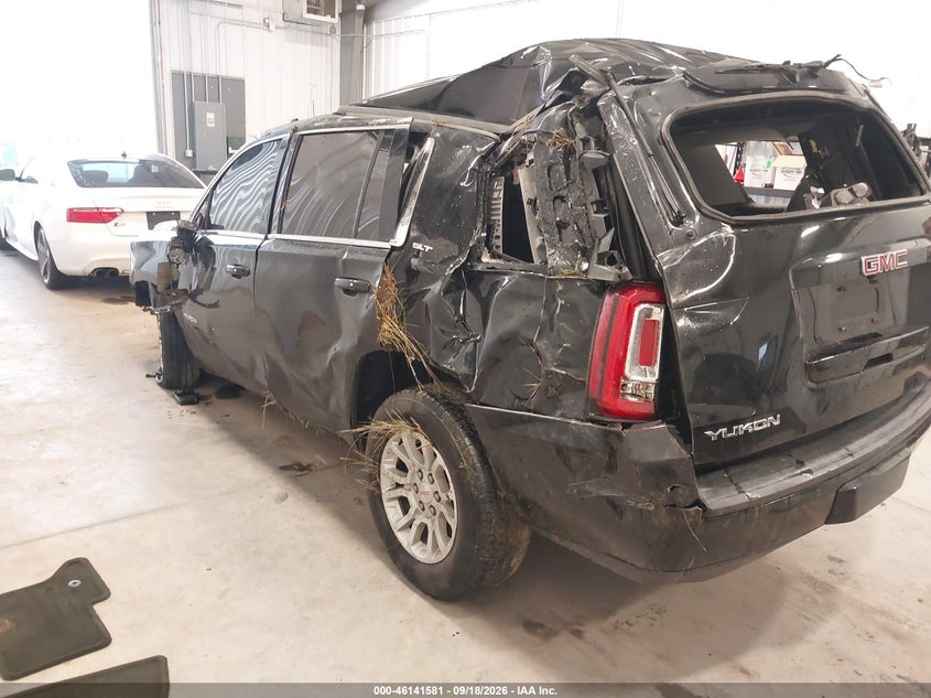 Vin: 1gks2bkc5hr111256, lot: 46641315, gmc yukon slt 20173