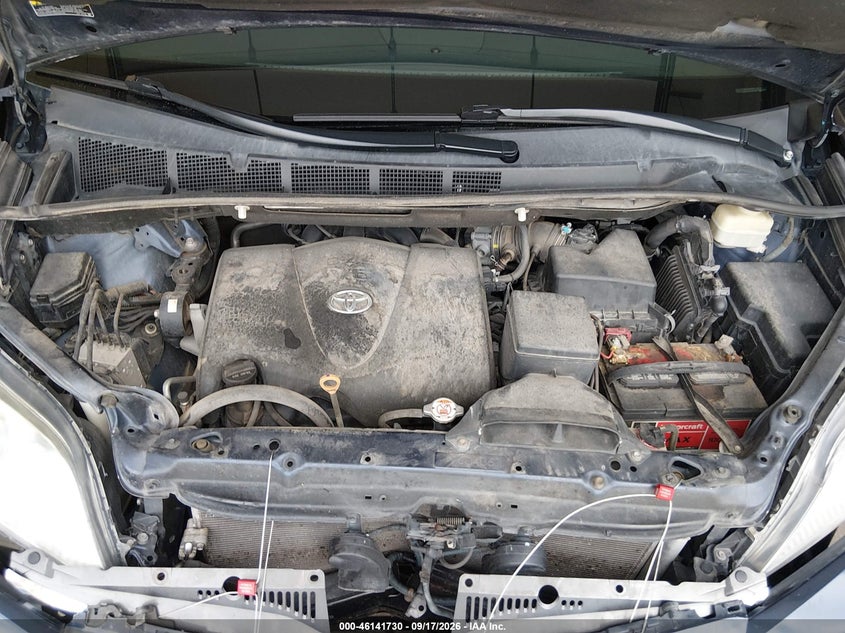 TOYOTA SIENNA - zdjęcie 10