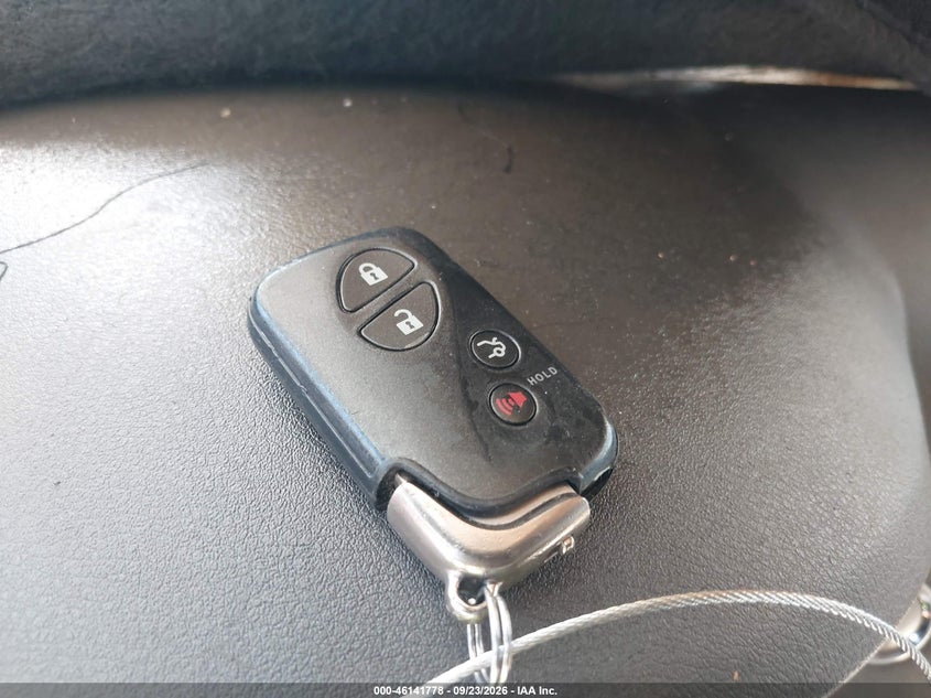 2009 LEXUS ES 350 · Фото 11