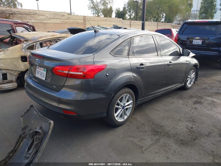 Vin: 1fadp3f27hl304594, lot: 46641535, ford focus se 20174