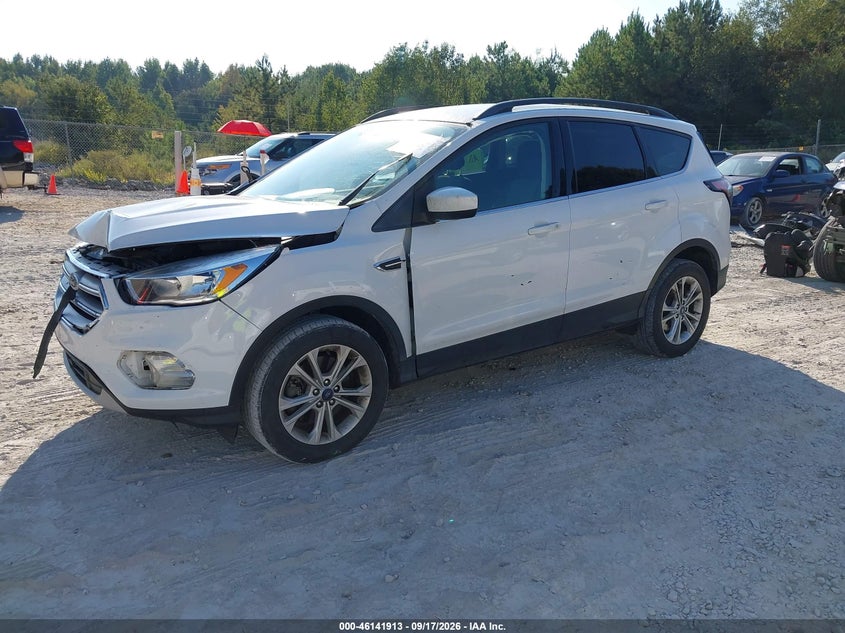 Vin: 1fmcu9gd8juc77760, lot: 46641647, ford escape se 20182