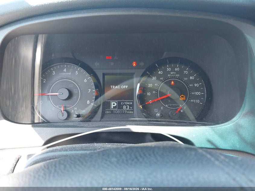 2017 TOYOTA SIENNA auction photo 7