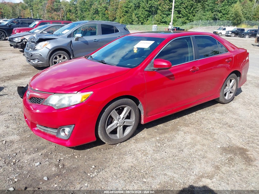 Vin: 4t1bf1fk8cu595257, lot: 46641778, toyota camry se 20122