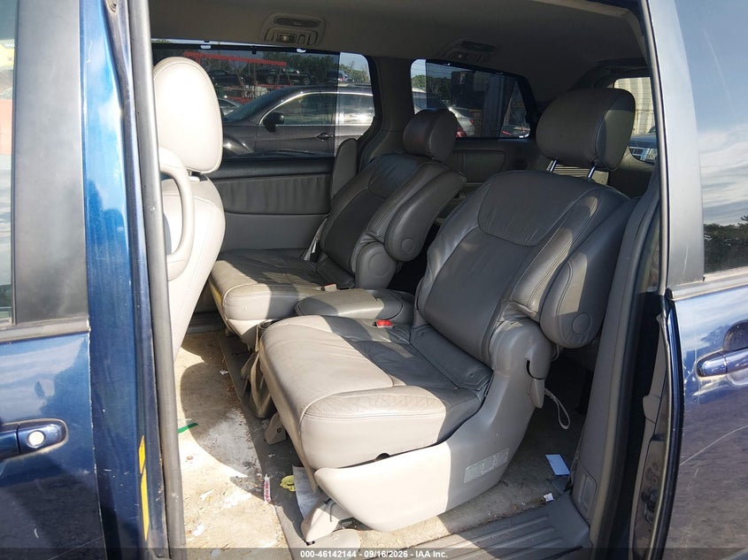 2006 TOYOTA SIENNA XLE · Photo 8