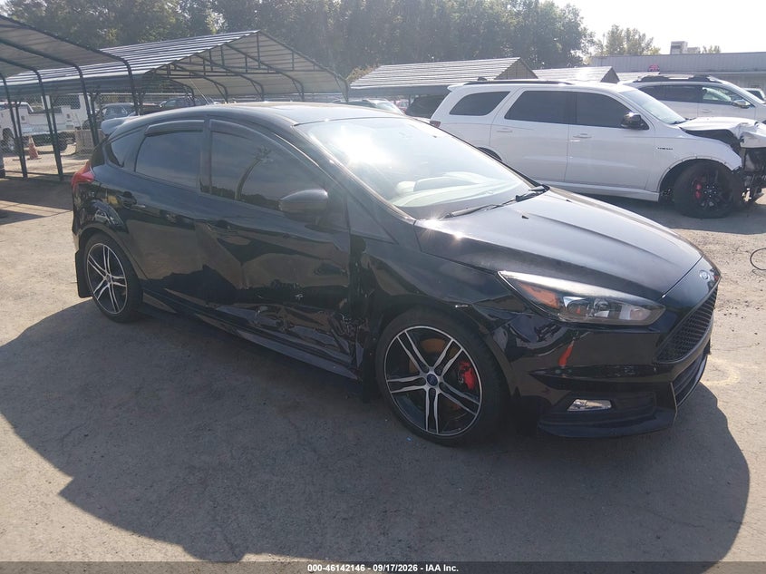 Vin: 1fadp3l93hl325167, lot: 46641880, ford focus st 2017 img_1