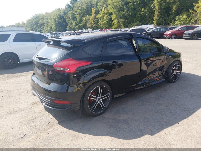 Vin: 1fadp3l93hl325167, lot: 46641880, ford focus st 20174