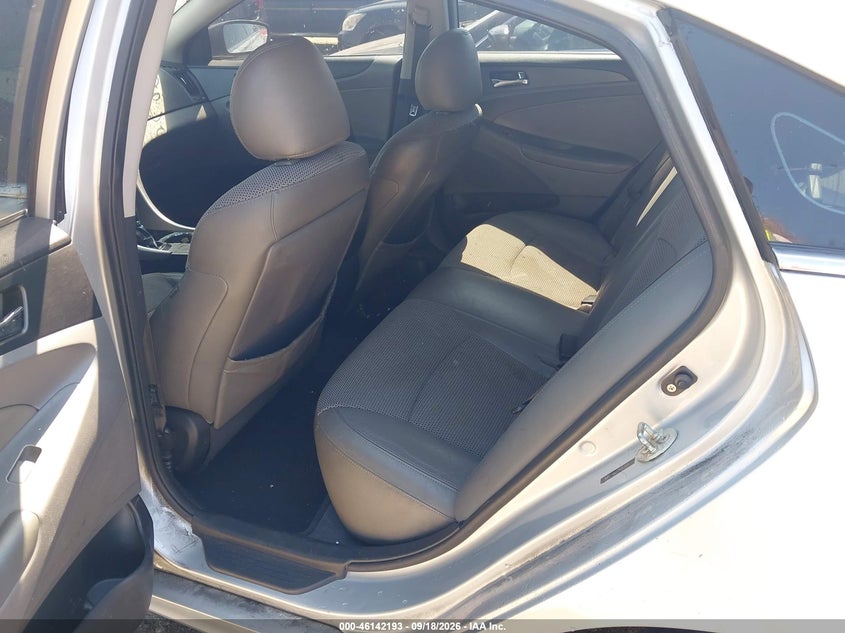 HYUNDAI SONATA 2011 VIN 5NPEC4AC1BH213204