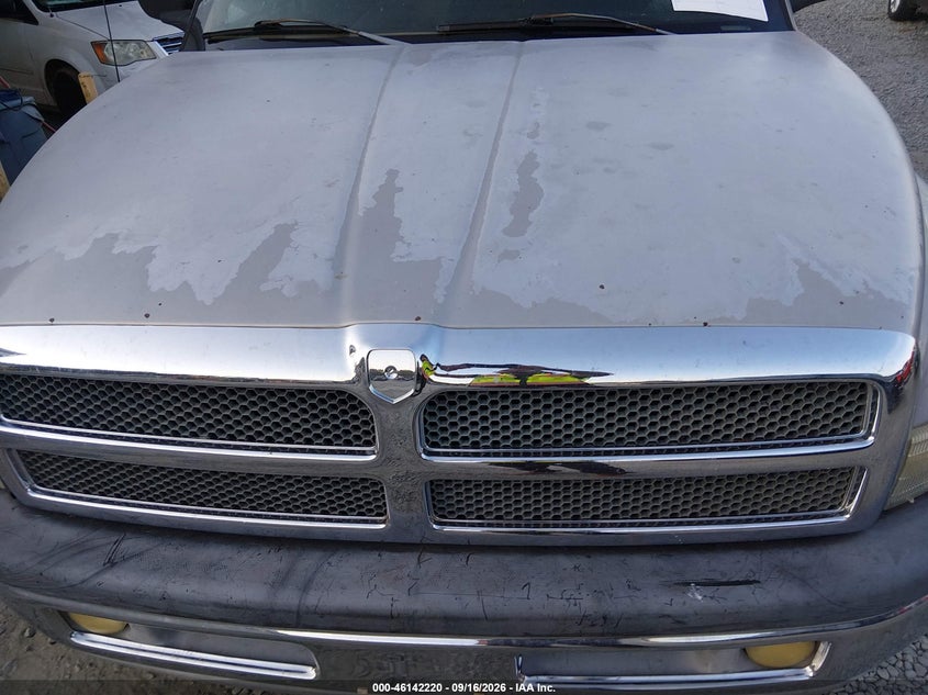 DODGE RAM 1500 2000 VIN 1B7HC13Z3YJ146067