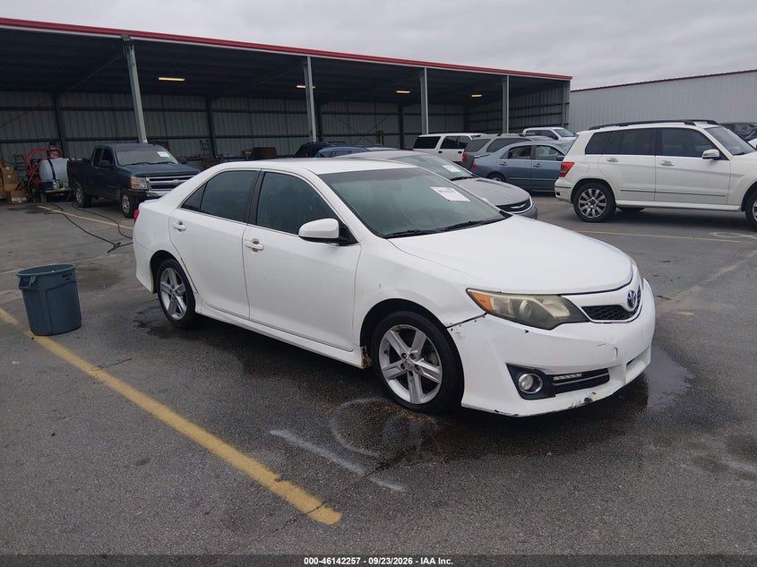Vin: 4t1bf1fkxeu728524, lot: 46642014, toyota camry se 20141