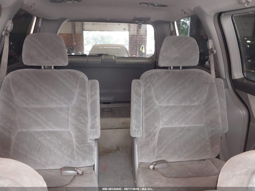 2004 HONDA ODYSSEY auction photo 8