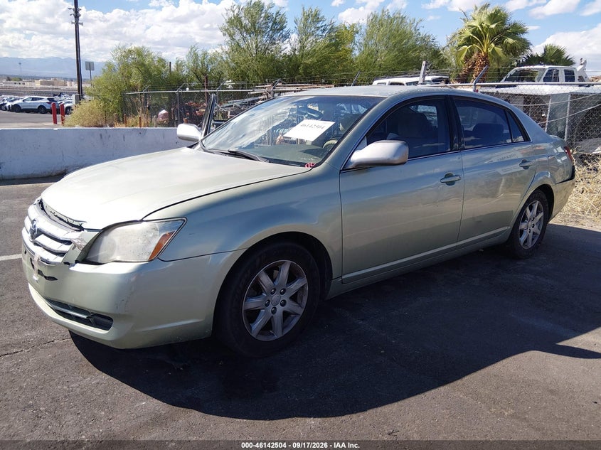 2006 TOYOTA AVALON auction photo 2