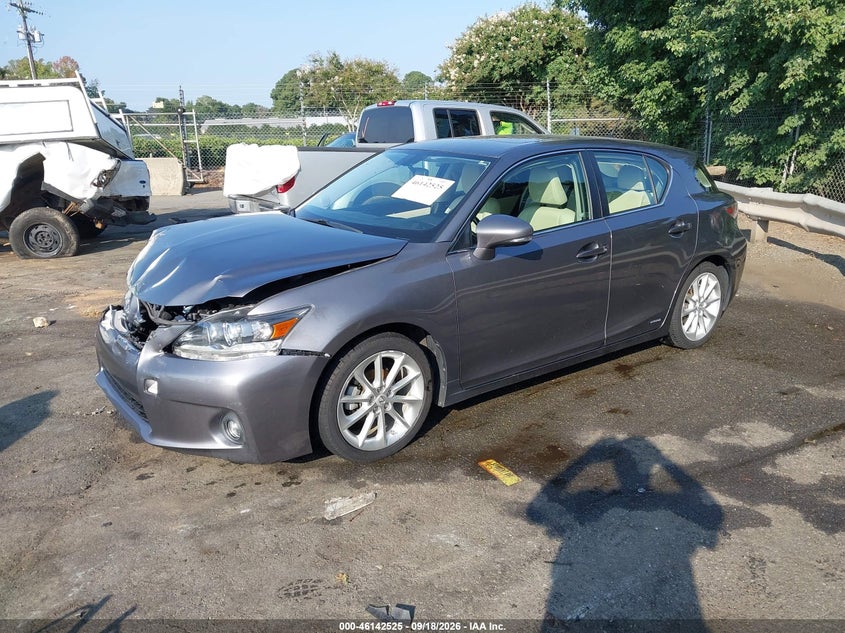 Vin: jthkd5bh5d2161546, lot: 46642282, lexus ct 200h 20132