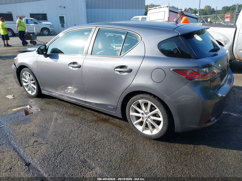 Vin: jthkd5bh5d2161546, lot: 46642282, lexus ct 200h 20133