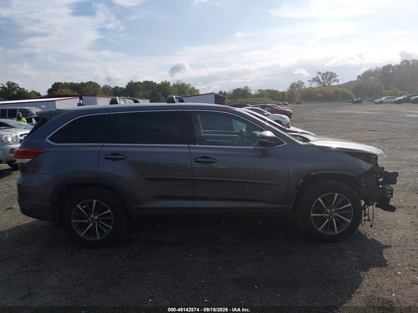 TOYOTA HIGHLANDER - zdjęcie 14