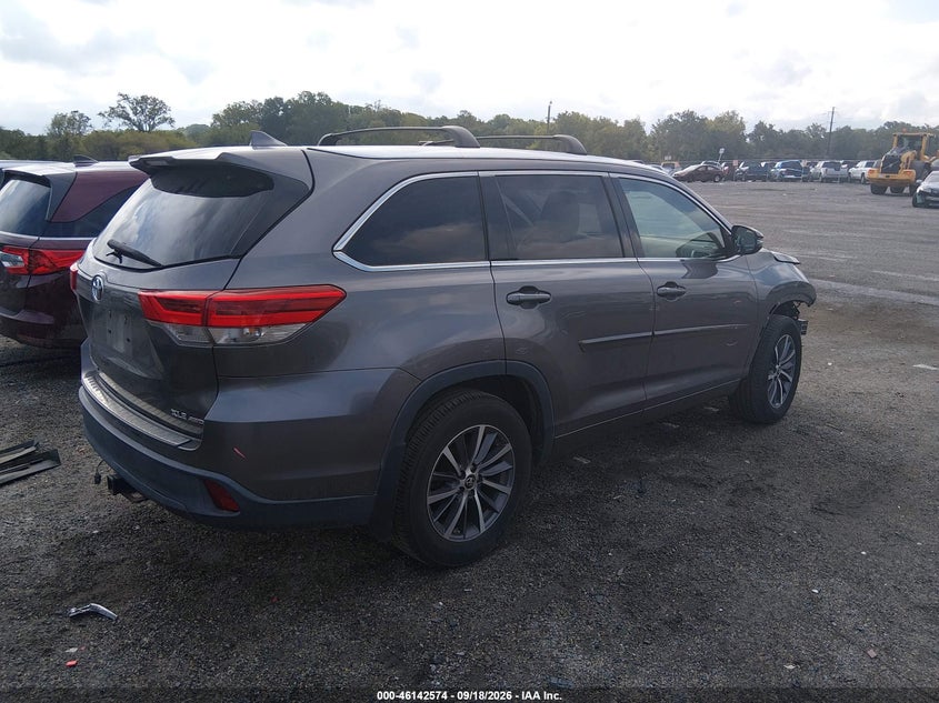 TOYOTA HIGHLANDER - zdjęcie 4