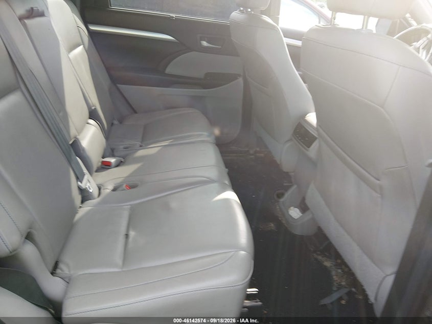 TOYOTA HIGHLANDER - zdjęcie 8