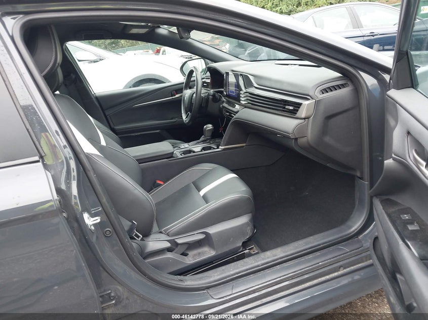 TOYOTA CAMRY - zdjęcie 5