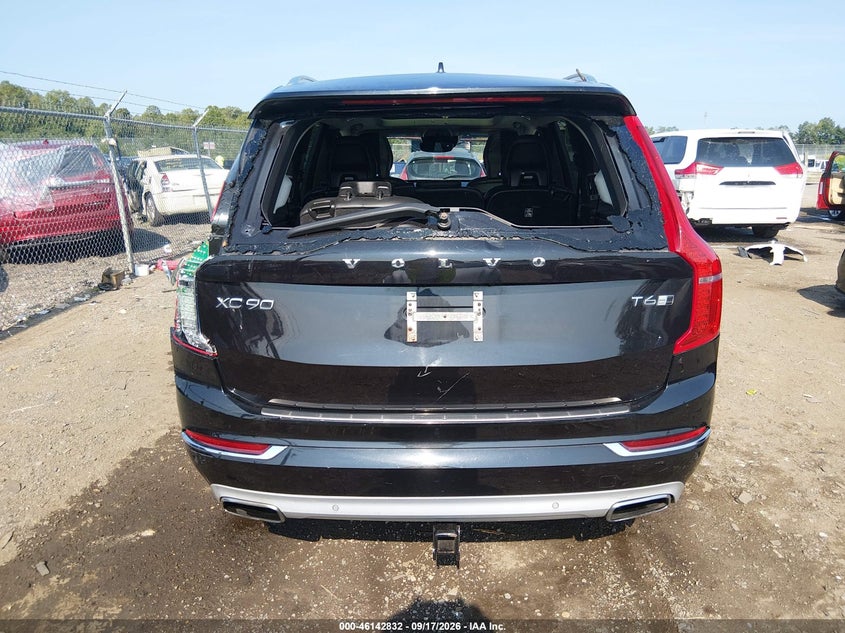 VOLVO XC90 - zdjęcie 16