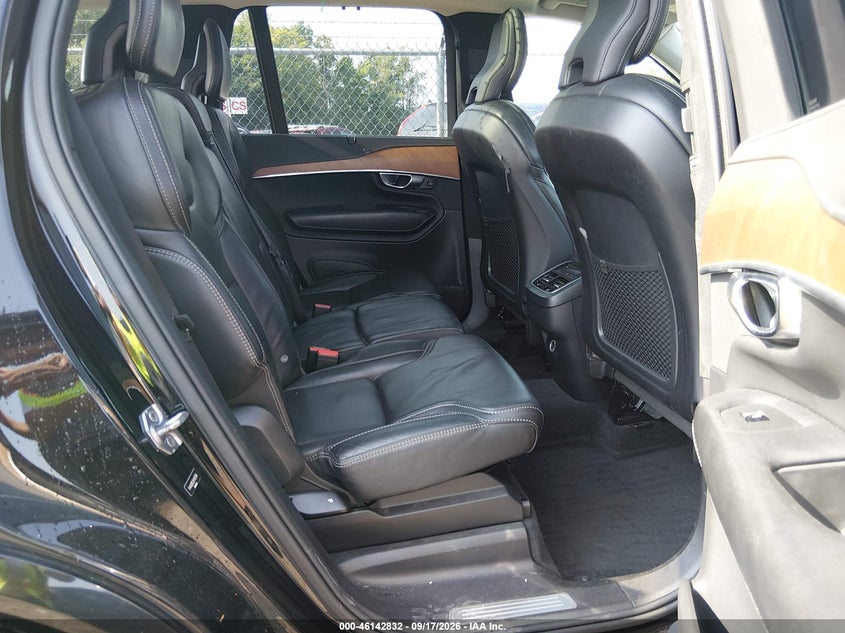 VOLVO XC90 - zdjęcie 8