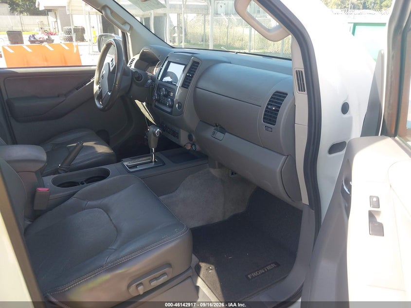 2013 NISSAN FRONTIER auction photo 5