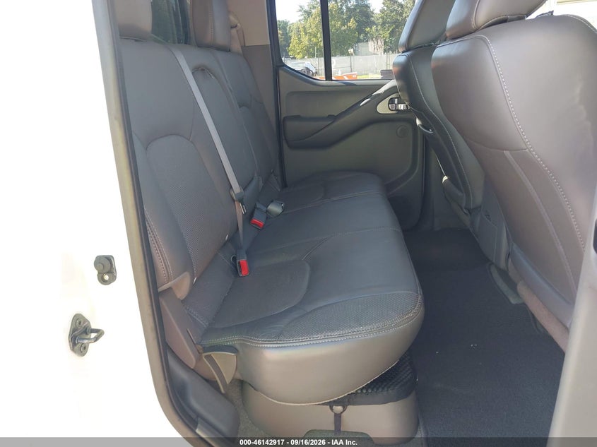 2013 NISSAN FRONTIER auction photo 8