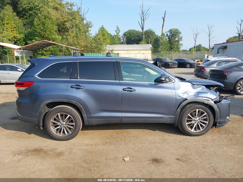 TOYOTA HIGHLANDER HYBRID - zdjęcie 13