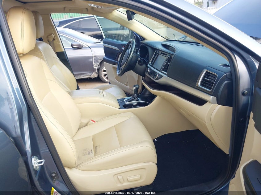 TOYOTA HIGHLANDER HYBRID - zdjęcie 5