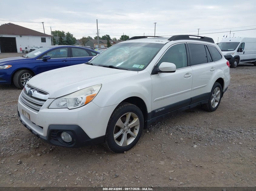2014 SUBARU OUTBACK auction photo 2