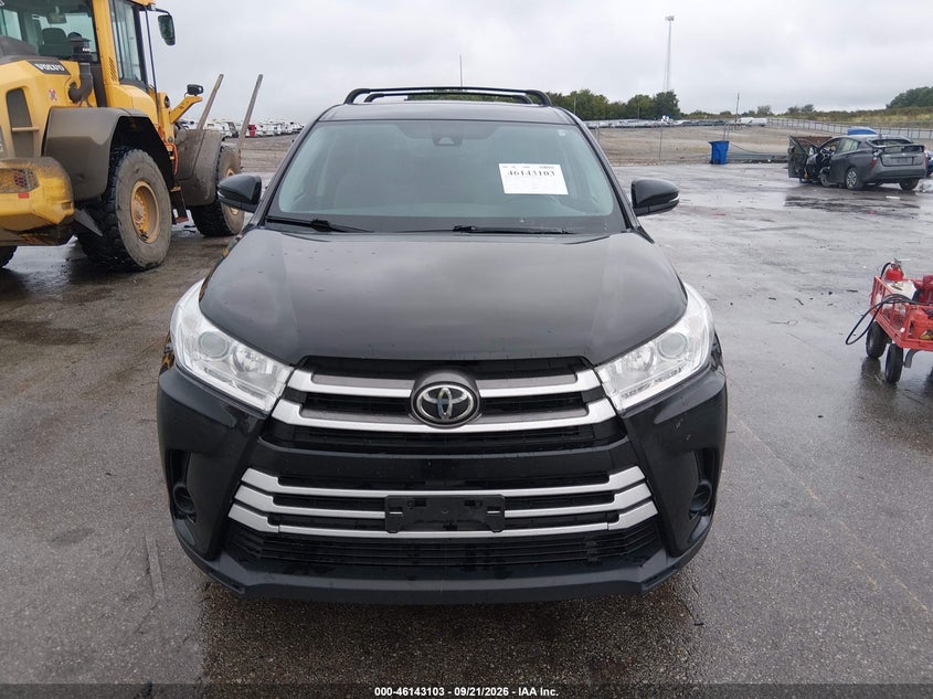 TOYOTA HIGHLANDER - zdjęcie 12