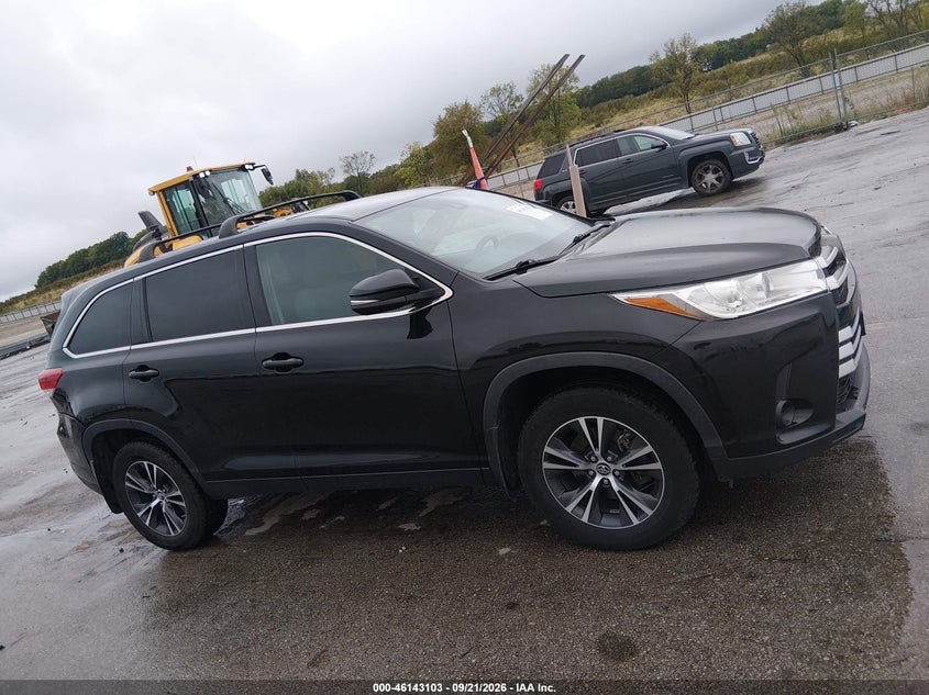 TOYOTA HIGHLANDER - zdjęcie 13