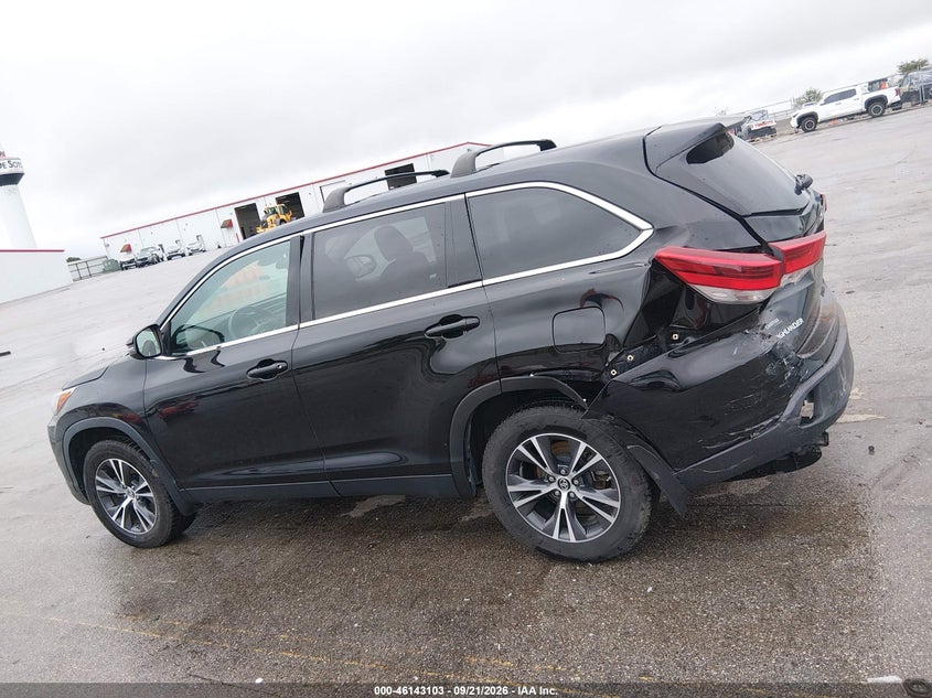 TOYOTA HIGHLANDER - zdjęcie 14